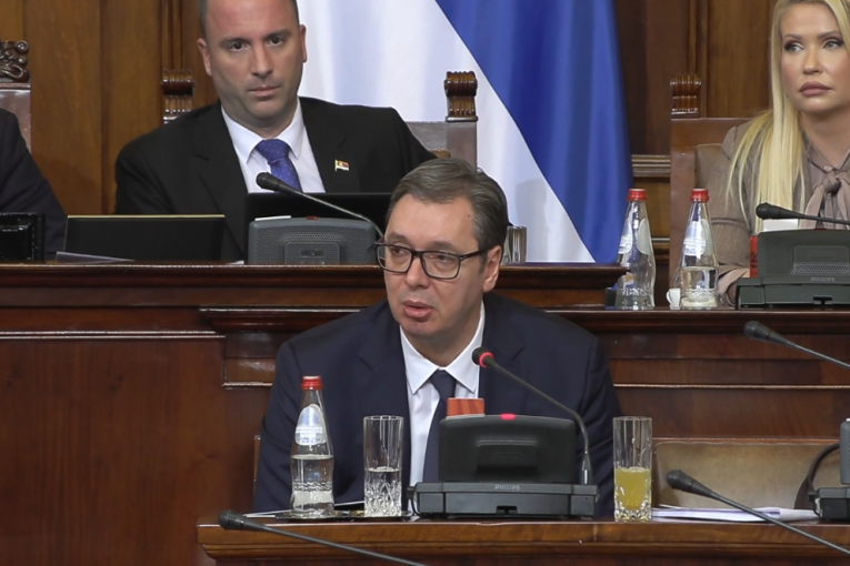 "Plan je bio da me optuže za izdaju!": Vučić otkrio pozadinu haosa u parlamentu