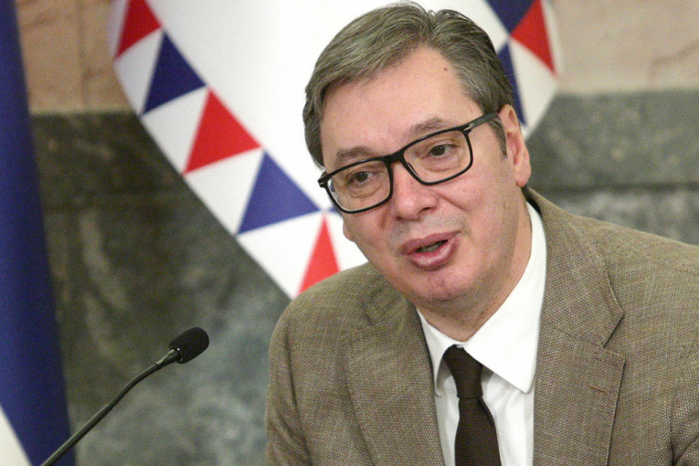 Vučić čestitao Milatoviću na pobedi: "U Srbiji ćete uvek imati pouzdanog partnera"