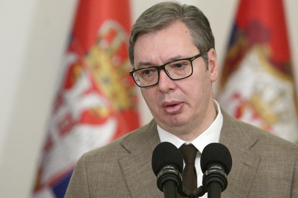 Vučić u Kuršumliji: Predsednik obilazi radove na hotelu "Planinka"