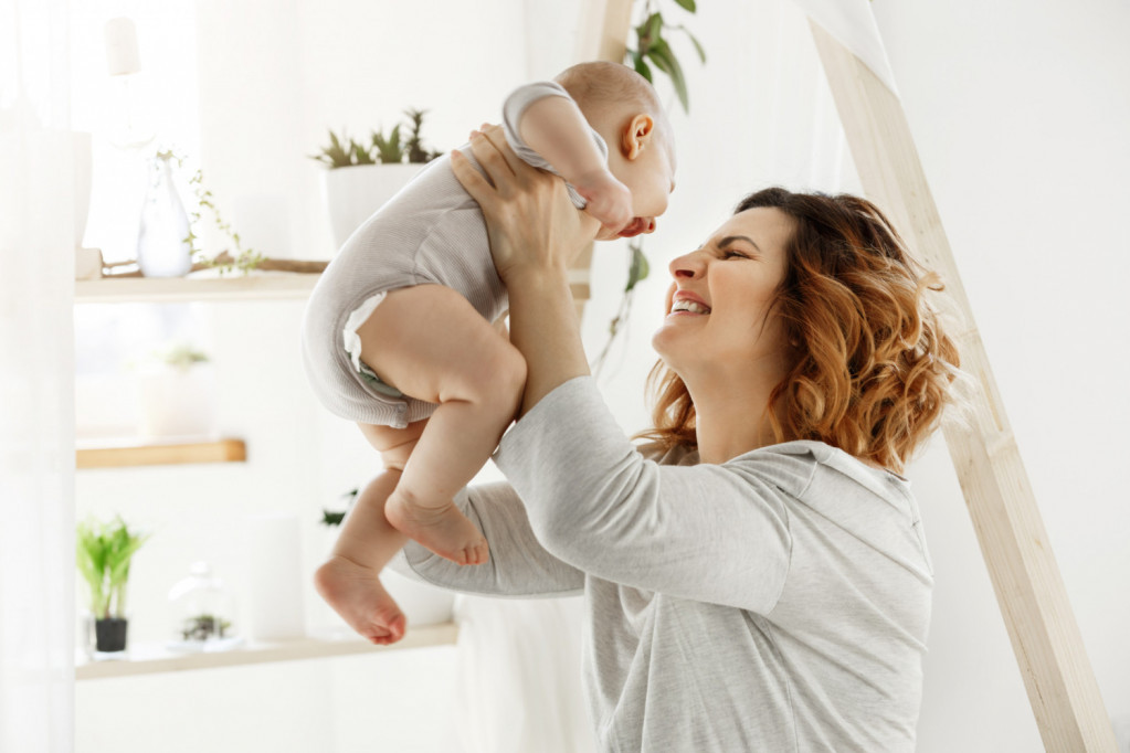 Lepe vesti za trudnice: Predlog izmene Zakona o zdravstvenom osiguranju - plata mama na porodiljskom bi mogla biti 100 odsto