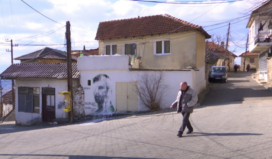 akcija čišćenja murala Novaka Đokovića u Orahovcu, kod gu huligani tokom noći posuli belom farbom