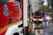 Požar u Batajnici: Muškarac se povredio bežeći od plamena