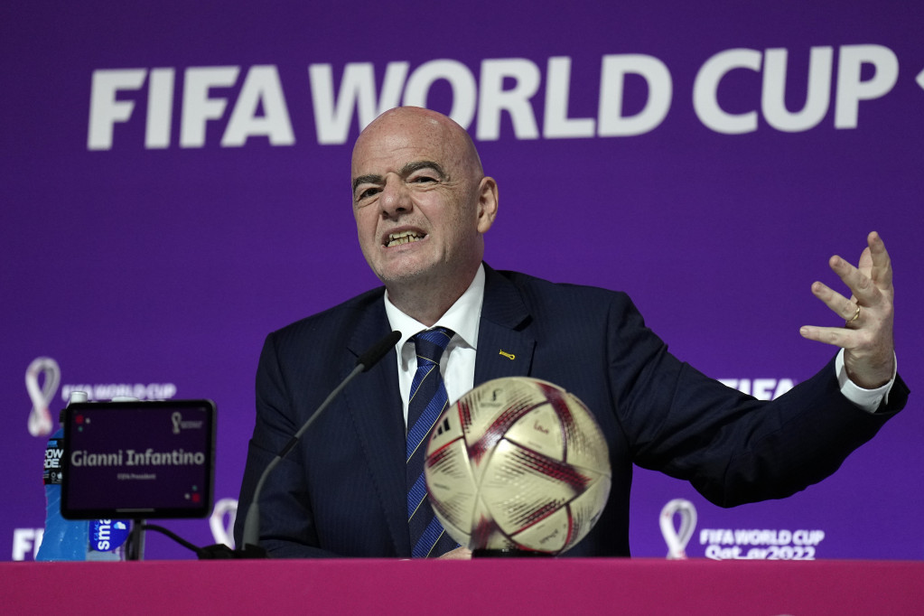 FIFA udara i to jako! Doživotna suspenzija za bivšeg predsednika saveza