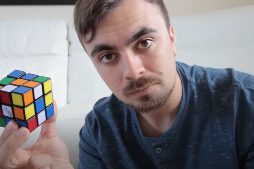 Evo kako da rešite Rubikovu kocku za manje od 2 minuta (FOTO/VIDEO)