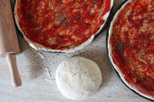 Pozavideće vam čak i Italijani: Za savršeno pica testo potrebno vam je samo pet sastojaka i 10 minuta! (VIDEO)