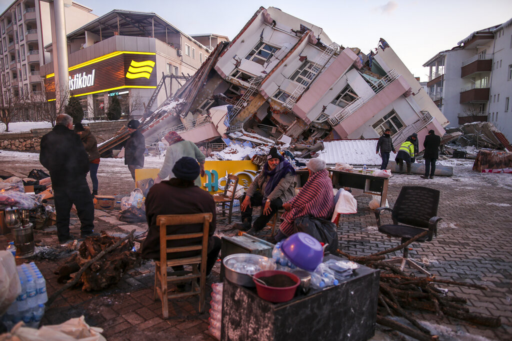 Broj žrtava zemljotresa u Turskoj i Siriji premašio 24.000