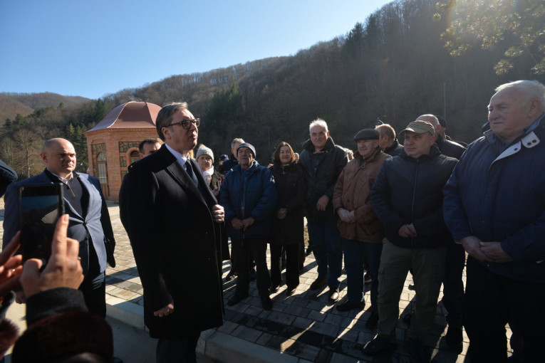 (UŽIVO) Predsednik Srbije na otvaranju rekonstruisanog hotela "Planinka" u Kuršumliji: "Ovo je kraljevska banja"