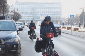 Nikola i Damijan biciklima usred zime krenuli na put od 11.000 kilometara: Oduševljeni Srbijom, a u Čačku ih je ugrejala rakija! (FOTO)