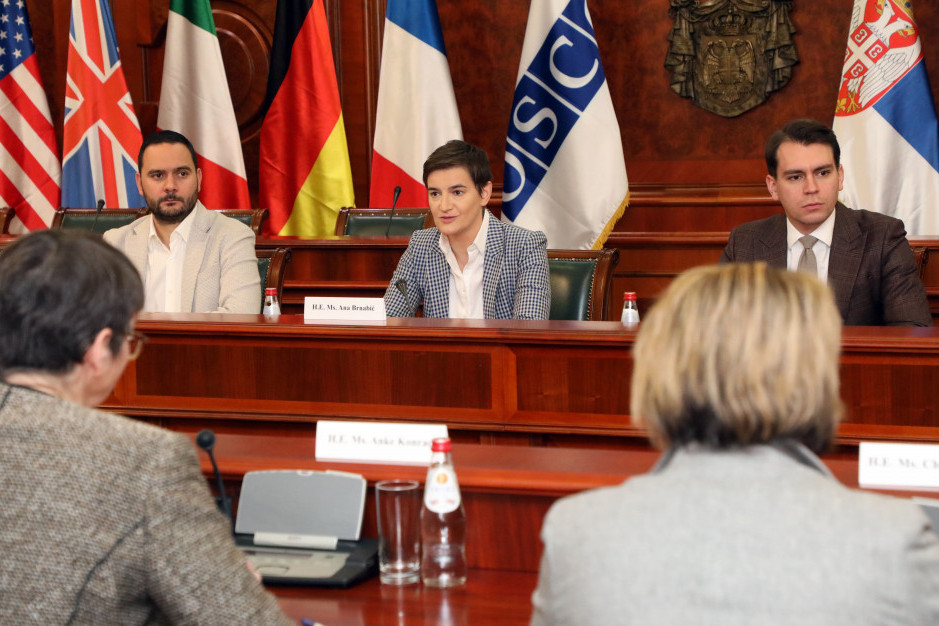 Premijerka Brnabić sastala se sa ambasadorima Kvinte pri OEBS-u (FOTO)
