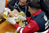 Novorođenče i majka spaseni iz ruševina u Turskoj posle 90 sati: Dečak star 10 dana skoro pola života proveo ispod srušene zgrade