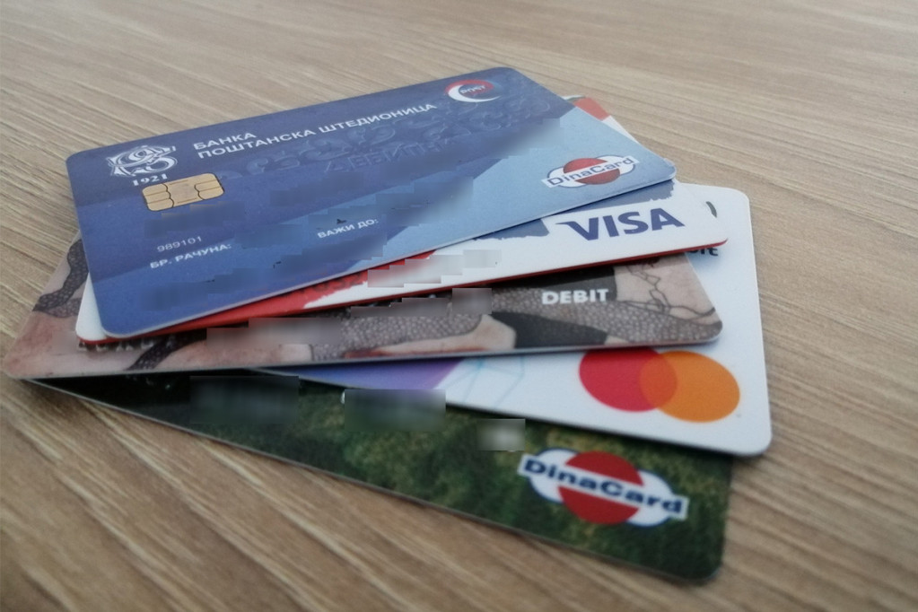 Novi podaci NBS: Srbija zabeležila rast platnih kartica i online plaćanja