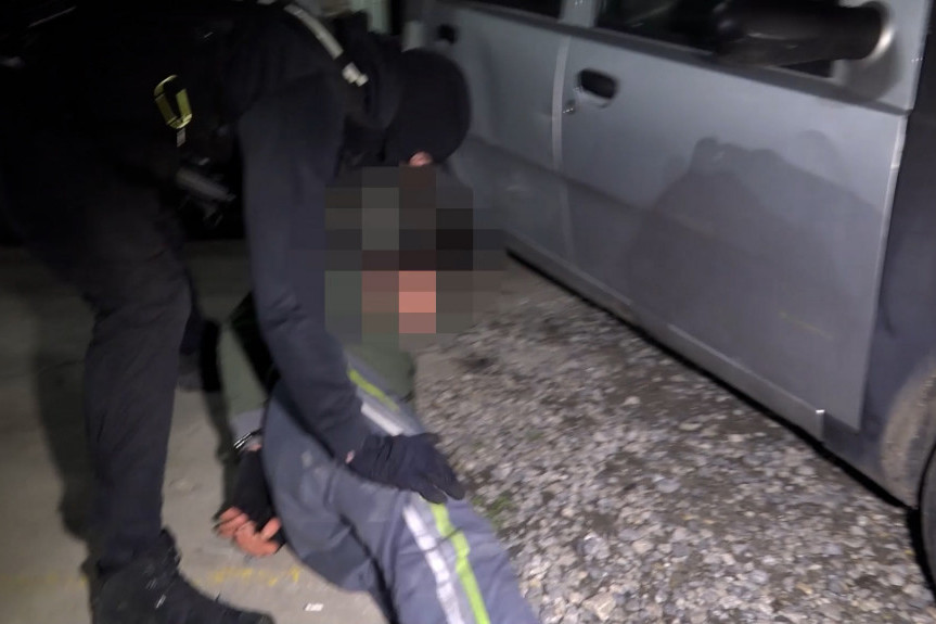 Velika akcija policije u Beogradu: Zatekli ih na delu tokom primopredaje droge, svi uhapšeni! (FOTO/VIDEO)