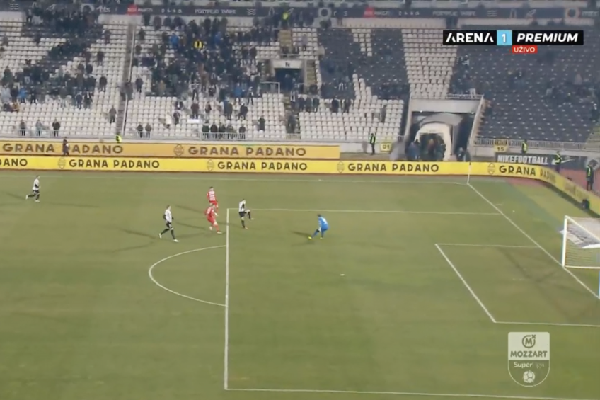Partizan je na kolenima! Mladost postigla i drugi gol posle nove očajne reakcije štopera Valjka! (VIDEO)