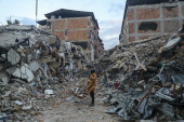 U Turskoj poginula devetočlana porodica iz Crne Gore! Ruševine zatrpale tri generacije Mujića