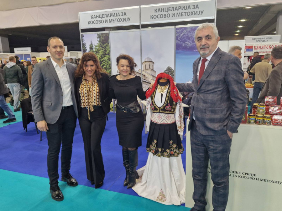 Gastronomsko i kulturno nasleđe Kosova i Metohije na Sajmu zavičaja u Novom Sadu (FOTO)