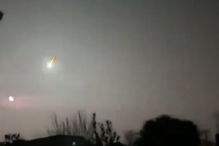Neki su mislili da je zvezda padalica... Asteroid ušao u Zemljinu atmosferu iznad Lamanša (VIDEO)