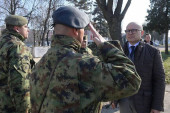 Ministar Vučević obišao Prvu brigadu kopnene vojske i uverio se u njihovu spremnost da reše sve zadatke koji im se nađu na putu!