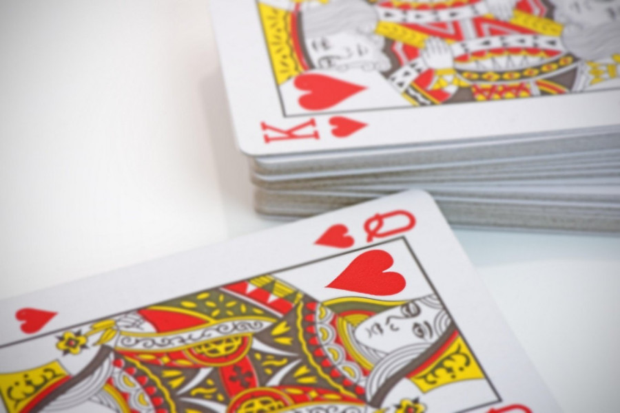 I to je negde zločin! Postoji grad u kome je muškarcima sa brkovima zabranjeno da ljube žene