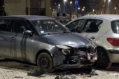 Polupala automobile, pa pobegla! Žena vozač divljala na parkingu u Novom Sadu (VIDEO/FOTO)