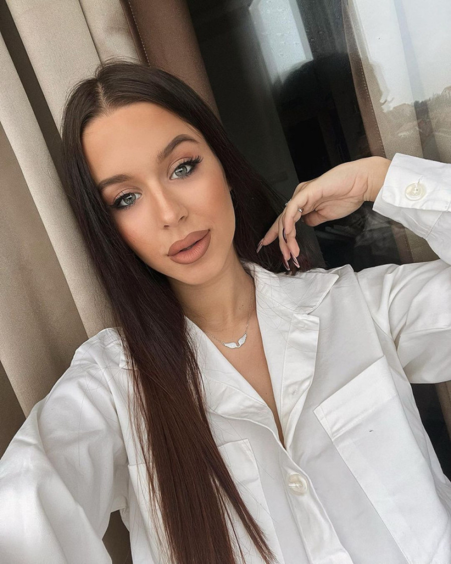 Srpska influenserka izašla iz porodilišta: Marija otkrila ime bebe, osmeh sa lica ne skida (FOTO)