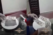 Moskovljanin prevaren mađioničarskim trikom sa dolarima: Poverovao u priču o magičnom pravljenju novca (VIDEO)