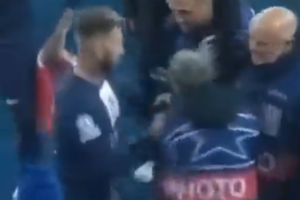 Ramos je malo nervozan! Zvezda PSŽ-a odgurnula fotoreportera posle poraza (VIDEO)