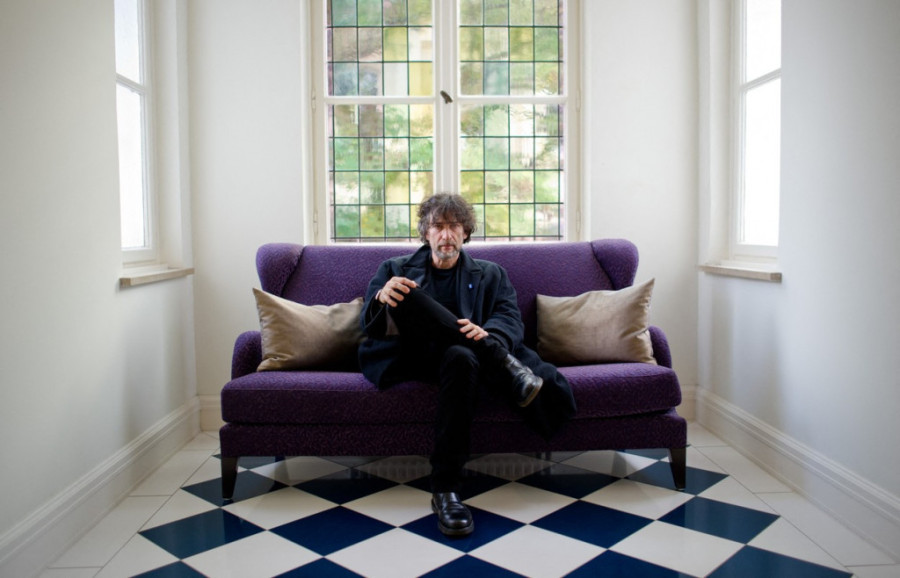 Osam žena optužilo čuvenog pisca Nila Gejmena za seksualno zlostavljanje: Otkrile užasna iskustva sa njim (FOTO/VIDEO)