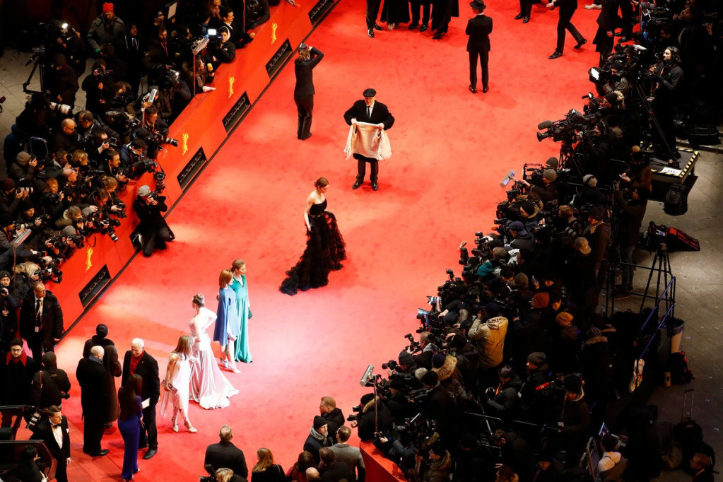 Večeras počinje Berlinale: Ove zvezde će prošetati crvenim tepihom (FOTO)