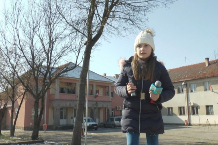 Mila je najmlađa reporterka u Srbiji: Ejpril O'Nil iz Mojsinja svakodnevno informiše ljude iz svog kraja (FOTO)