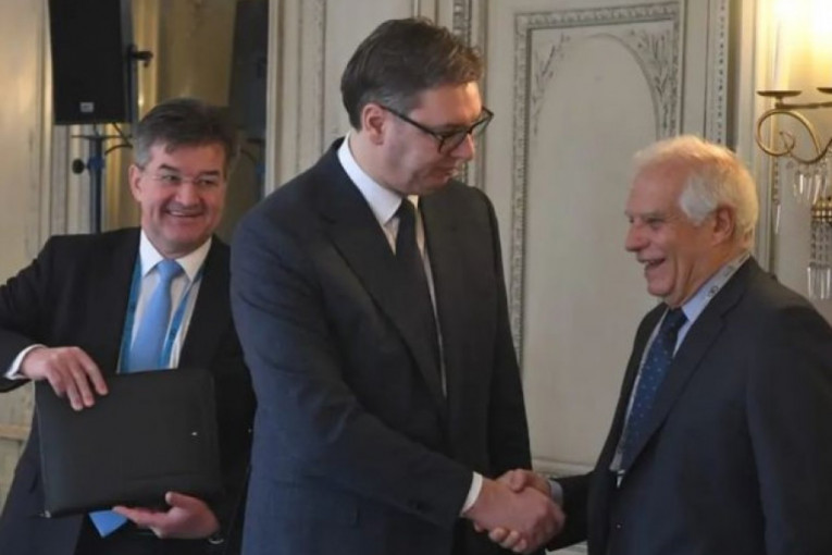 Predsednik ponovo razgovarao sa Boreljom: Srbiji zamereno neuvođenje sankcija Rusiji