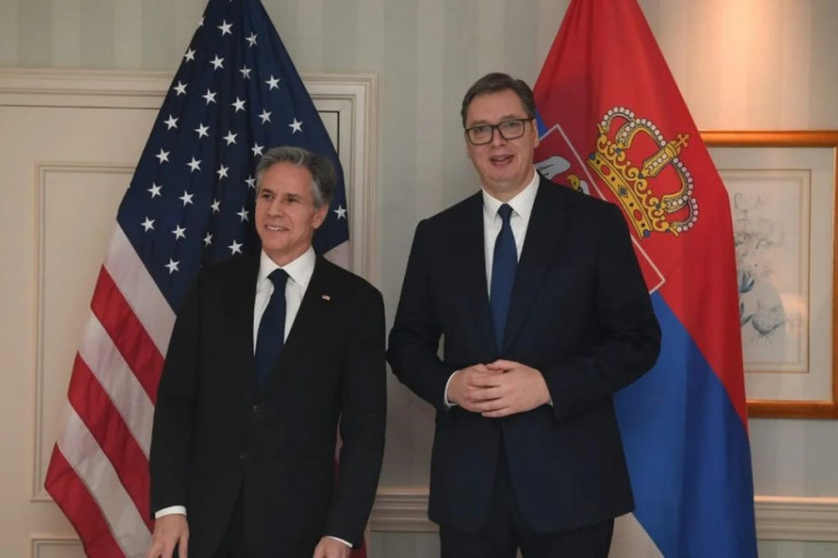 Blinken i Makron poslali jasnu poruku Prištini? Sastali se sa predsednikom Srbije Vučićem, izbegli susret sa Kurtijem i Osmanijevom