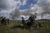„Cezar", „dana", moćni M777: Koju sve artiljeriju koristi NATO?