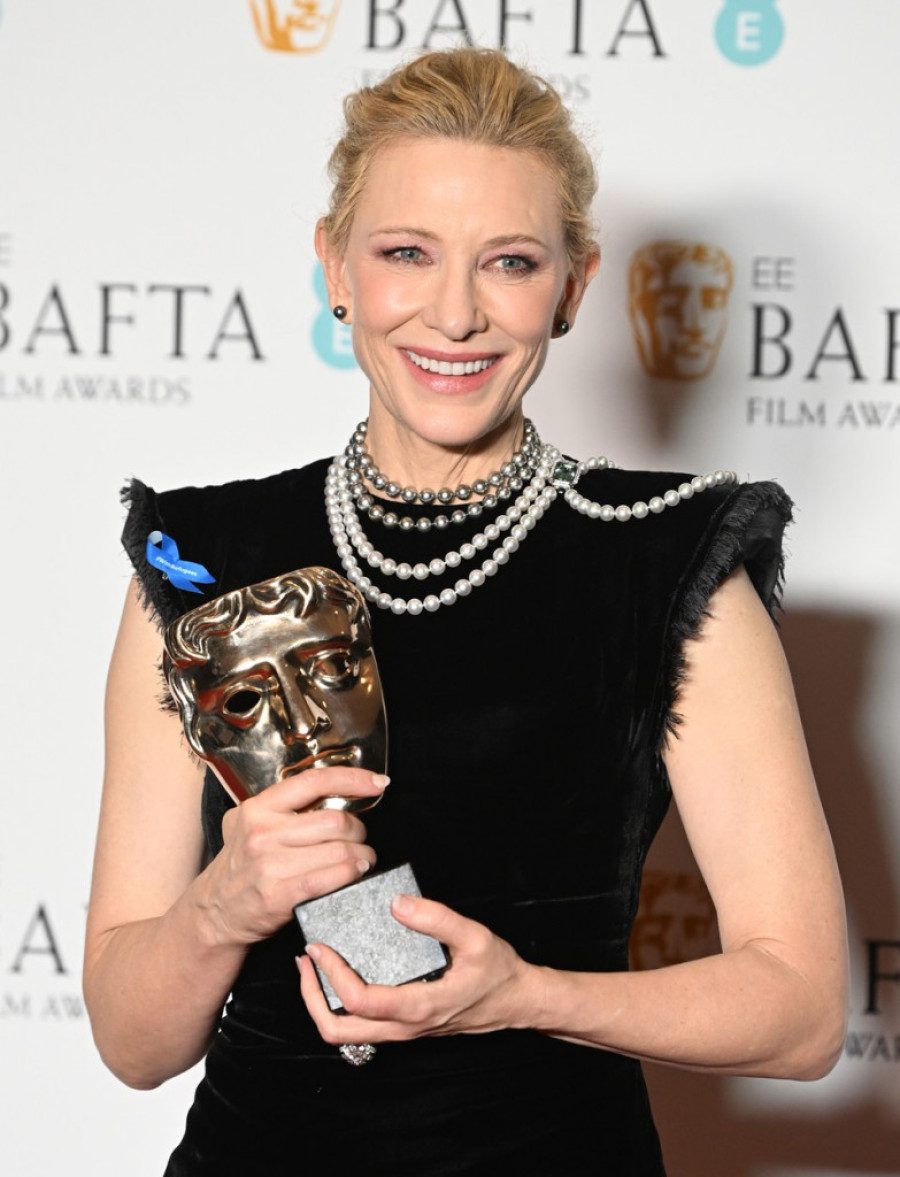 Kraljevski glamur na dodeli BAFTA nagrada: Princeze, holivudske zvezde i „Na zapadu ništa novo“ (FOTO/VIDEO)