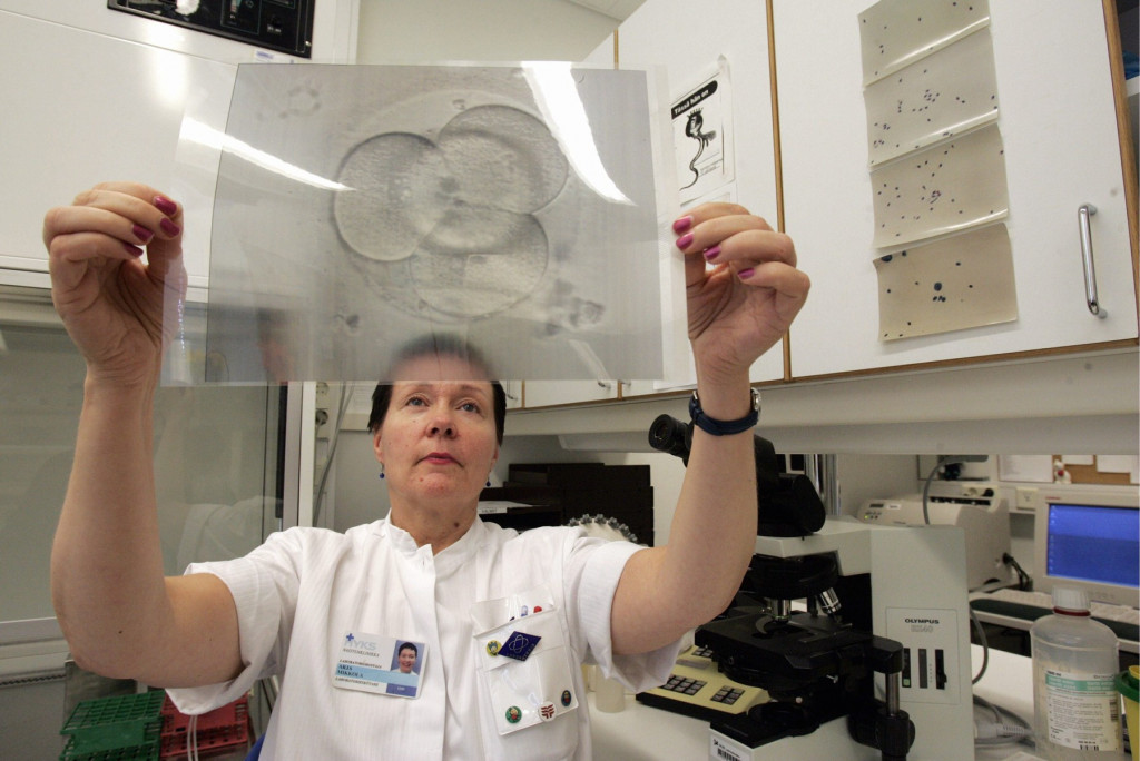 Muke zaposlenih u borbi za bebu! Poslodavci i kolege bez razumevanja za ljude koji se leče od neplodnosti