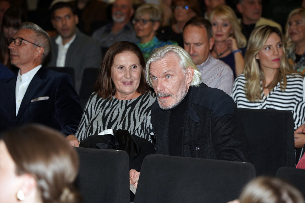 Dragan Petrović Pele: O "Lepim selima", Mandi, Olgi i jednom poštaru kome je svakog dana psovao majku