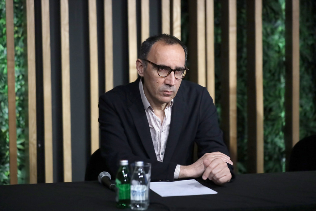 Memedović iz RTS-a mesečno "izvuče" neverovatnih 40.000 evra! Klanšček pokazao tačnu računicu! (FOTO)