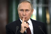 Putin poručio Zapadu: Rusija će odgovoriti na upotrebu municije sa osiromašenim uranijumom, a nuklearno oružje raspoređujemo ovde