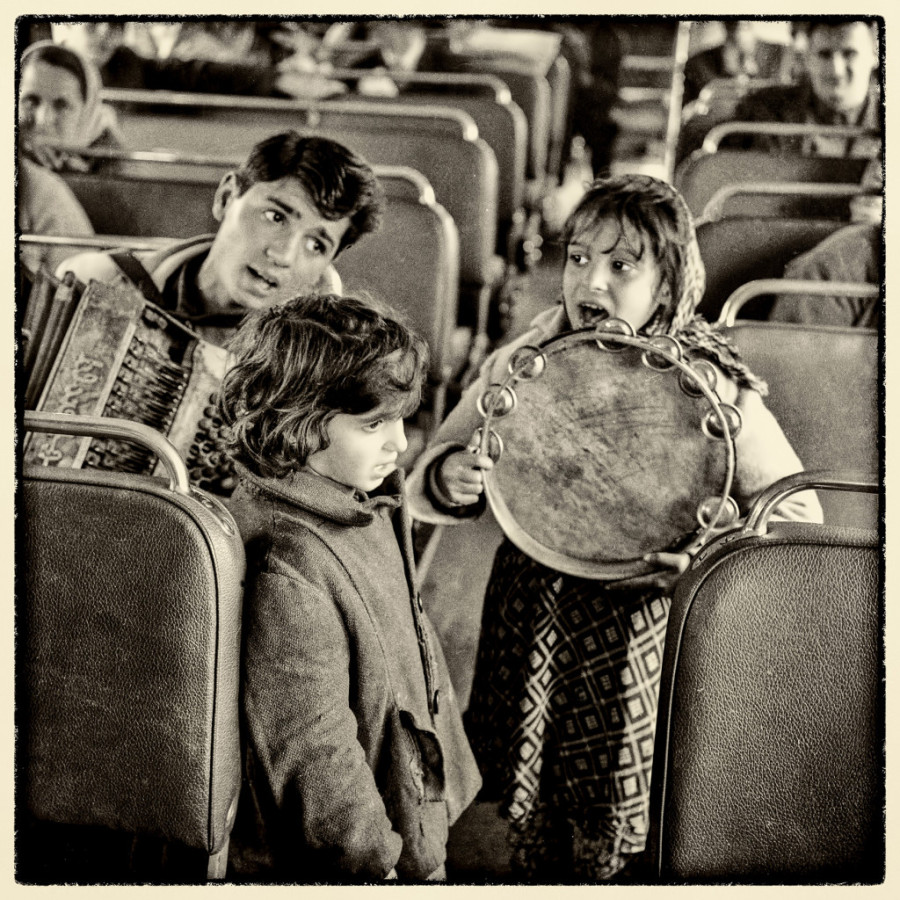 Život zabeležen porodičnim objektivom: Otvara se izložba „Otac i sin“ (FOTO)