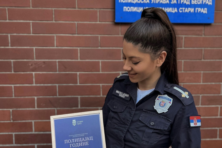 "Čim sam videla uniformu, znala sam šta hoću da budem": Jovana je još kao dete izabrala svoj put, a već je postala policajka godine! (FOTO)