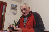 Deda Vide je najstariji influenser u Srbiji: Prati ga na hiljade ljudi, a osmislio je i jedinstveni selfi-stik u svetu (FOTO)