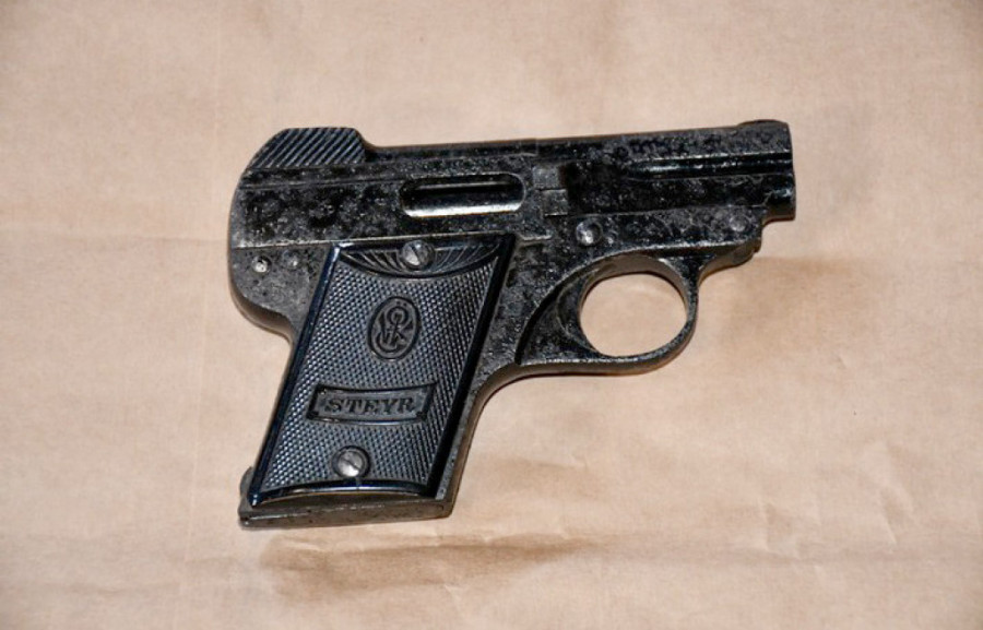 "Pao" razbojnik iz pančevačke pošte: Maskiran i uz pretnju pištoljem oteo 350.000 dinara! (FOTO)