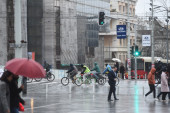 Ludo vreme: U Leskovcu 21 stepen, u Beogradu 1 i veje sneg! Evo kakvo je stanje na putevima