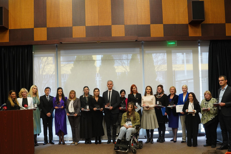 Pola miliona građana u Srbiji ima neku retku bolest: U Ambasadi Japana dodeljena priznanja za doprinos u borbi protiv ovih bolesti