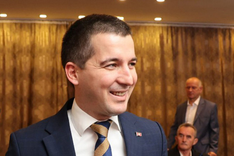 Savez komunista Crne Gore podržao Bečića na predsedničkim izborima