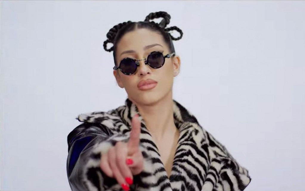 Nije htela da se oglašava, a sad tvrdi da ne voli dramu: Angellina otkrila šta stoji iza skandala na RTS! (VIDEO)