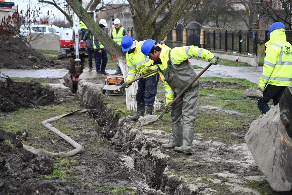 Šapić obišao radove na nekoliko lokacija: Završavamo započete projekte u opštini Zemun