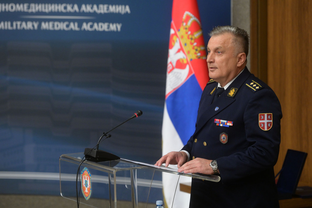 Ministar Vučević prisustvovao ceremoniji povodom Dana Vojnomedicinske akademije