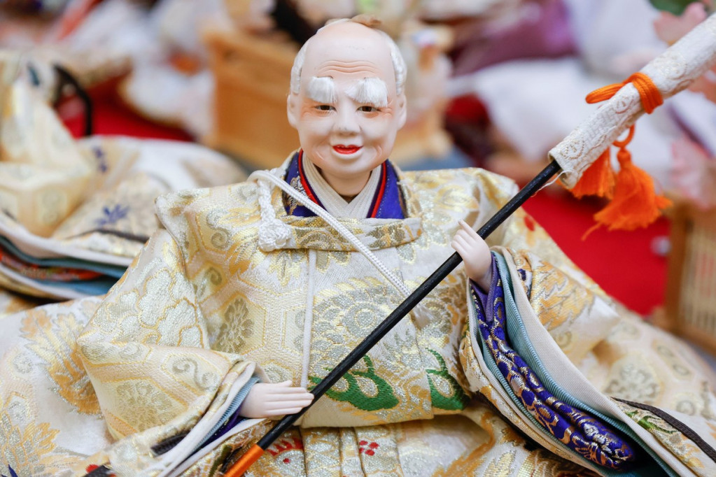 Najstarije japanske tradicije uključuju pravljenje lutaka, a svaka od njih ima svoju svrhu