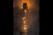 Vatra gutala neboder u Hongkongu! Izbio veliki požar u turističkoj četvrti (VIDEO)