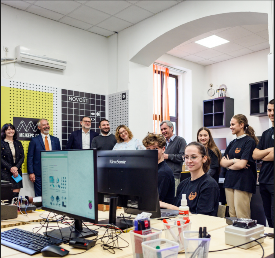 Đaci u Srbiji uskoro će učiti u učionicama budućnosti: Ovih 11 srednjih škola dobijaju Mejkers labove!